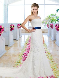 Popular Appliques And Belt Wedding Dress With Strapless
