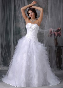 Beautiful Sweetheart Court Train Taffeta And Tulle Ruffles Wedding Dress