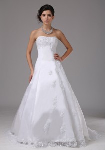 Romantic Wedding Dress With Lace Strapless Brush Train