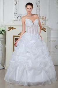 Low Price Ball Gown Sweetheart Floor-length Organza Embroidery Wedding Dress 