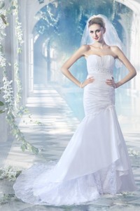 Mermaid Court Train Beading Lace Wedding Dress With Strapless