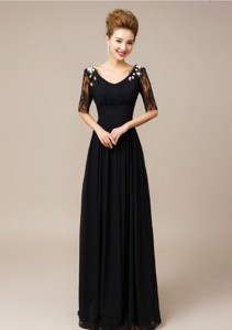Gorgeous Half Sleeves Laced Black Prom Dress With V Neck