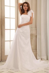 Discount One Shoulder Weding Dress With Hand Made Flowers And Ruch In