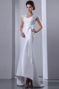 Fashionbale Column V-neck Brush Train Taffeta Appliques Bow Wedding Dress 