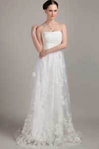 White Column/Sheath Strapless Brush/Sweep Lace Appliques Wedding Dress 