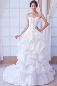 Luxurious Princess Sweetheart Court Train Taffeta Beading Wedding Dress 