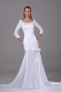 Modest Scoop Long Sleeves Wedding Gown With Bowknot