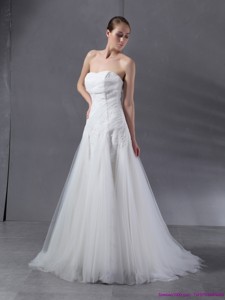 White Strapless Wedding Dress With Brush Train And Appliques