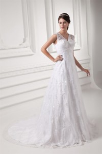 Luxurious V-neck Wedding Dress With Lace Court Train