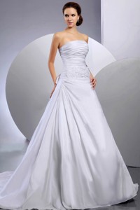 Wedding Dress With Appliques And Ruching Court Train