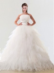 Fashionable Strapless Tulle Bridal Gown with Beading and Ruffles 