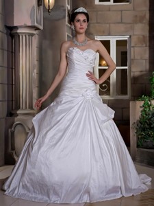 Modest Ball Gown Sweetheart Court Train Taffeta Hand Made Flowers Wedding Dress 