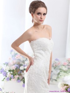 Fashionable Lace White Wedding Dress With Brush Train