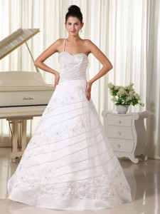 Spaghetti Strap Beaded and Embroidery Over Skirt Sweertheart Wedding Dress 