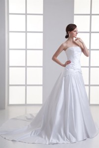 Elegant Strapless Lace Taffeta Chapel Train Wedding Dress