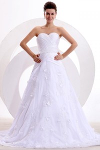 Brand New Sweetheart Appliques And Ruche Wedding Dress