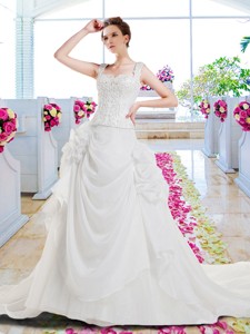 Fashionable A Line Wedding Dress With Appliques