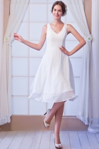 Simple V-neck Knee-length Chiffon Wedding Dress
