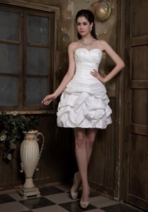 Simple Sweetheart Mini-length Taffeta Ruch And Pick-ups Wedding Dress