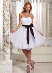 Simple Sash Sweetheart With Ruch Bodice Organza Knee-length Prom Dress For Summer