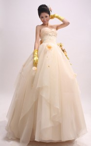 Ball Gown Prom Dress With Hand Made Flowers and Beaded Decorate Waist In Bernried Germany