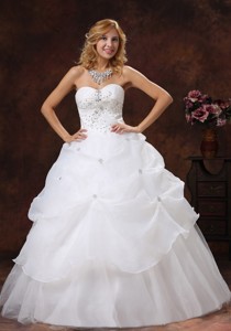 Beaded Decorate Bodice Sweetheart Neckline Floor-length Organza And Tulle Wedding Dress