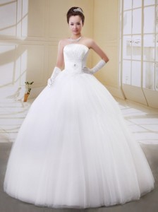 Luxurious Ball Gown Strapless Appliques Decorate Bust Jamsankoski Finland Wedding Dress With Tu