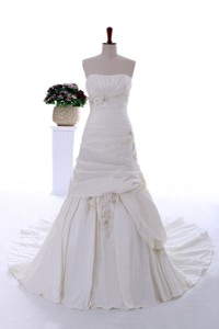 Remarkable Beading And Appliques Court Train Wedding Dress