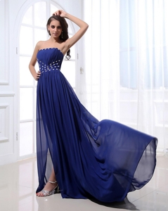 Gorgeous Beading Brush Train Strapless Prom Dress In Royal Blue