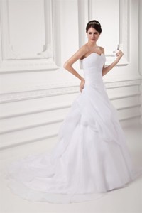 Court Train Elegant Sweetheart Wedding Dress With Pick-ups