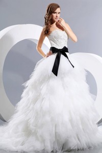 Luxurious Sweetheart Beading Court Train Tulle Wedding Dress