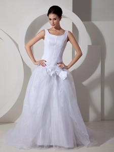 Simpel Scoop Court Train Tulle Bows Wedding Dress