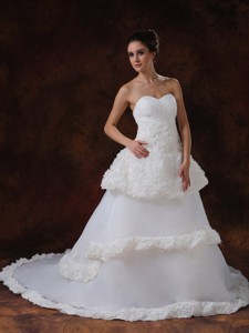 Rolling Flowers Luxurious Strapless Princess Organza Chapel Train Wedding Dress