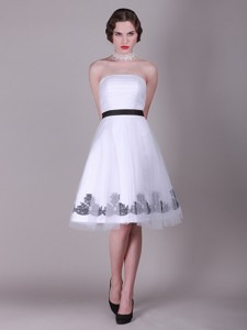 A Line Strapless Appliques Prom Dress With Belt