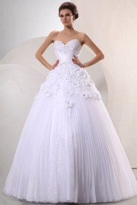 Sweetheart Ball Gown Hand Made Flowers and Pleats Wedding Dress 