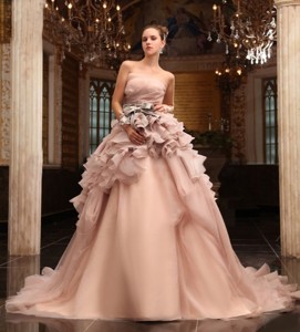 Ball Gown Strapless Champagne Ruffles Organza Wedding Dress with Court Train 