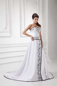 Elegant Sweetheart Chapel Train Wedding Dress With Embroidery