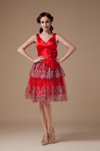 Luxurious Red Prom Dress V-neck Satin Beading Knee-length