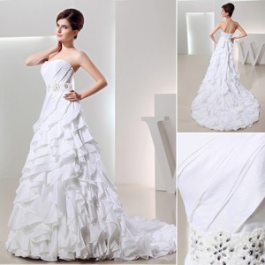 Beautiful Ball Gown Sweetheart Ruffled Layers Wedding Dress in White 