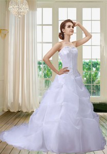 Exquisite A Line Appliques Wedding Dress With Sweetheart