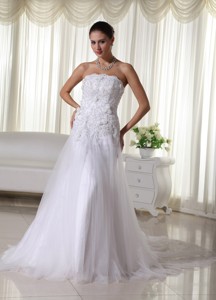 Lovely Strapless Chapel Train Tulle And Taffeta Lace Wedding Dress