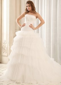 Popular Ball Gown Appliques Wedding Dress With Ruffled Layers Tulle In