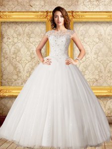 Luxurious Ball Gown Scoop Floor Length Lace Wedding Dress 
