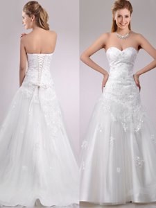 Lovely Be-ribboned Beaded and Applique Wedding Dress with Brush Train 