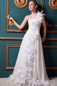 Elegant One Shoulder Brush Train Organza Ruffles Wedding Dress