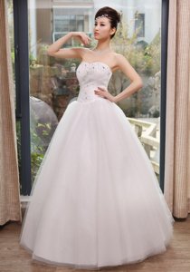 Beaded Decorate Bust Sweetheart Neckline Floor-length Tulle Wedding Dress