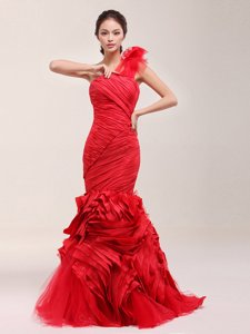 Classical Ruching And Ruffles Brush Train Wedding Dress In Red