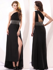 Luxurious One Shoulder Black High Slit Prom Dress with Beading