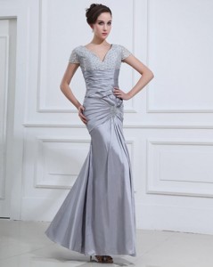 Wonderful Mermaid V Neck Prom Dress With Beading In Silver