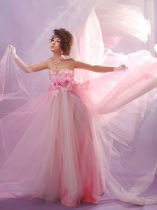 Luxurious Baby Pink Spaghetti Straps Prom Celebrity Dress With Hand Made Flowers In